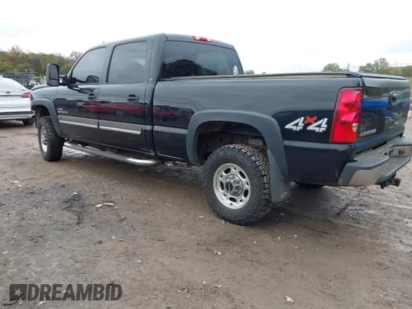 ✅ 2006 Chevrolet Silverado 2500HD LT1 • VIN: 1GCHK23236F106180 • Лот: 43477789. Опубликован ранее на IAAI с пробегом 287 195 миль. Бесплатный доступ к архиву аукционных продаж из США и подробный отчёт об истории автомобиля на DreamBid. Изображение 3.