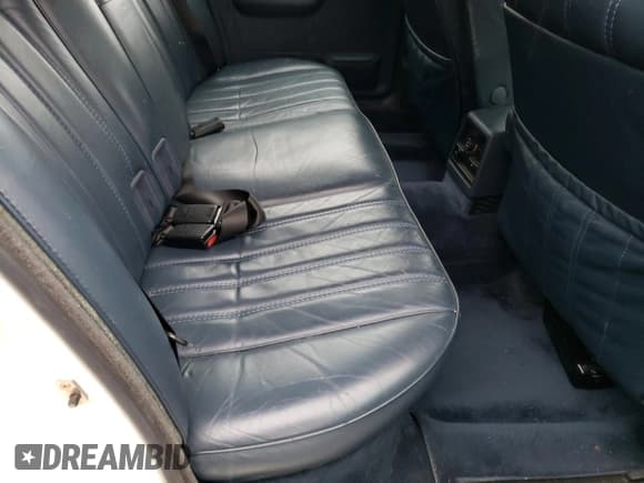 ✅ 1985 BMW 7 Series 735i • VIN: WBAFH8402F0970689 • Lot: 74534844. Wystawiony na Copart z przebiegiem 192 703 mil. Bezpłatny archiwum sprzedaży aukcyjnych z USA i szczegółowy raport historii pojazdu na DreamBid. Zdjęcie 10.