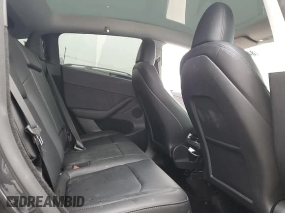 ✅ 2024 Tesla Model Y Performance • VIN: 7SAYGDEF8RF024552 • Lot: 84831805. Wystawiony na Copart z przebiegiem 24 961 mil. Bezpłatny archiwum sprzedaży aukcyjnych z USA i szczegółowy raport historii pojazdu na DreamBid. Zdjęcie 10.