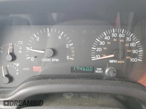 ✅ 2001 Jeep Cherokee Sport • VIN: 1J4FF58SX1L576572 • Lot: 48982965. Listed on Copart with 174,500 mi. Free auction sales archive from the USA and detailed vehicle history report at DreamBid. Image 9.