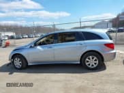 ✅ 2007 Mercedes-Benz R 3.5L • VIN: 4JGCB65E17A040960 • Lot: 41891102. Wystawiony na IAAI z przebiegiem 122 146 mil. Bezpłatny archiwum sprzedaży aukcyjnych z USA i szczegółowy raport historii pojazdu na DreamBid. Zdjęcie 14.