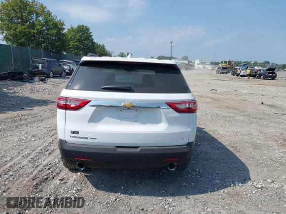 ✅ 2021 Chevrolet Traverse LT Cloth • VIN: 1GNEVMKW3MJ183479 • Lot: 42844441. Wystawiony na IAAI z przebiegiem 59 347 mil. Bezpłatny archiwum sprzedaży aukcyjnych z USA i szczegółowy raport historii pojazdu na DreamBid. Zdjęcie 16.