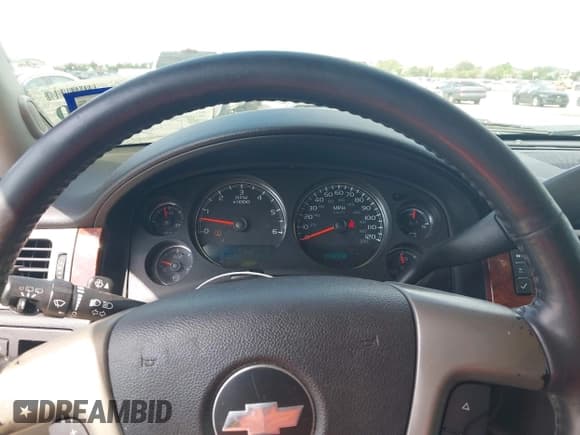 ✅ 2013 Chevrolet Tahoe LTZ • VIN: 1GNSCCE0XDR151771 • Lot: 43088780. Listed on IAAI with 191,788 mi. Free auction sales archive from the USA and detailed vehicle history report at DreamBid. Image 7.