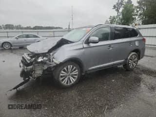 ✅ 2019 Mitsubishi Outlander ES • VIN: JA4AZ3A37KZ042078 • Лот: 81888835. Опубликован ранее на Copart с пробегом 147 302 миль. Бесплатный доступ к архиву аукционных продаж из США и подробный отчёт об истории автомобиля на DreamBid. Изображение 1.
