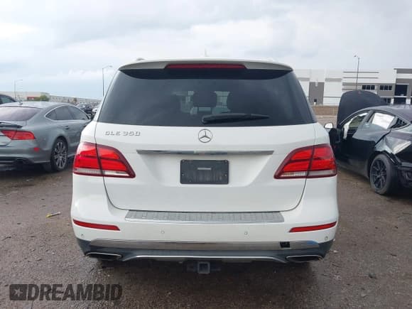 ✅ 2016 Mercedes-Benz GLE 350 • VIN: 4JGDA5JB1GA668868 • Lot: 43044387. Listed on IAAI with 184,398 mi. Free auction sales archive from the USA and detailed vehicle history report at DreamBid. Image 16.