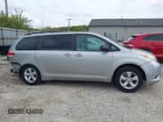 ✅ 2013 Toyota Sienna LE AAS • VIN: 5TDKK3DC5DS348078 • Lot: 43319089. Listed on IAAI with 133,827 mi. Free auction sales archive from the USA and detailed vehicle history report at DreamBid. Image 14.