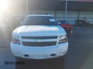 ✅ 2013 Chevrolet Tahoe LT • VIN: 1GNSCBE03DR355127 • Lot: 43810176. Wystawiony na IAAI z przebiegiem 300 542 mil. Bezpłatny archiwum sprzedaży aukcyjnych z USA i szczegółowy raport historii pojazdu na DreamBid. Zdjęcie 12.