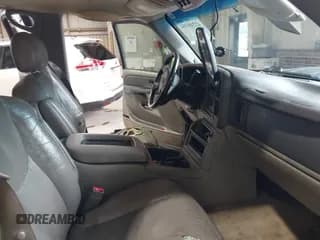 ✅ 2003 Chevrolet Suburban LS • VIN: 1GNEC16T33J168449 • Лот: 42240394. Опубликован ранее на IAAI с пробегом 314 618 миль. Бесплатный доступ к архиву аукционных продаж из США и подробный отчёт об истории автомобиля на DreamBid. Изображение 5.