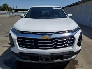 ✅ 2025 Chevrolet Equinox AWD LT • VIN: 3GNAXPEGXSL323922 • Lot: 59364505. Wystawiony na Copart z przebiegiem 3 076 mil. Bezpłatny archiwum sprzedaży aukcyjnych z USA i szczegółowy raport historii pojazdu na DreamBid. Zdjęcie 5.