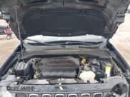 ✅ 2017 Jeep Renegade Latitude • VIN: ZACCJABB4HPG28793 • Lot: 42986404. Wystawiony na IAAI z przebiegiem 112 532 mil. Bezpłatny archiwum sprzedaży aukcyjnych z USA i szczegółowy raport historii pojazdu na DreamBid. Zdjęcie 10.