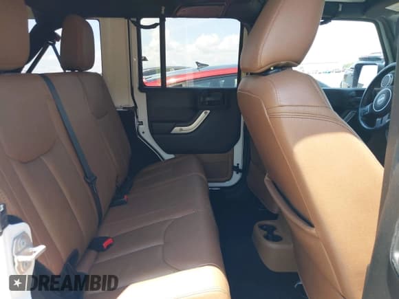 ✅ 2018 Jeep Wrangler Unlimited Sahara • VIN: 1C4BJWEG3JL805263 • Lot: 42593276. Listed on IAAI with 96,489 mi. Free auction sales archive from the USA and detailed vehicle history report at DreamBid. Image 8.