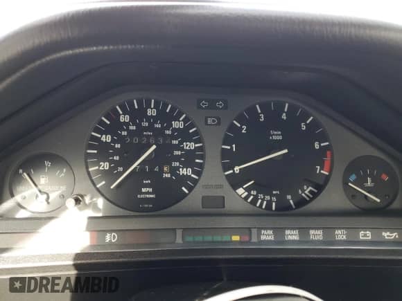 1991 BMW 3 Series z VIN WBABB2318MEC26069, wystawiony jako Copart lot #42630475 z przebiegiem 202 634 mil mil oraz Szkoda całkowita • Salvage title. Historia ofert i sprzedaży dostępna na DreamBid. Obrazek 9.