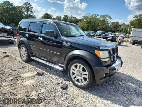 2008 Dodge Nitro R/T with VIN 1D8GT58638W150383, listed as a Copart auction lot 66462045 with 122,559 mi miles and Salvage title. Bid and sale history available at DreamBid. Image 4.