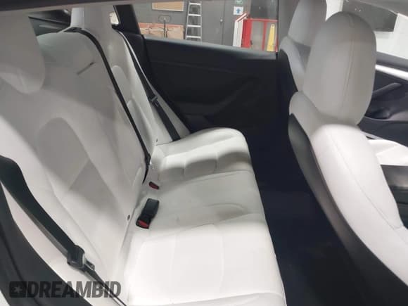 ✅ 2021 Tesla Model 3 Long Range • VIN: 5YJ3E1EBXMF051060 • Lot: 41958018. Wystawiony na IAAI z przebiegiem 65 631 mil. Bezpłatny archiwum sprzedaży aukcyjnych z USA i szczegółowy raport historii pojazdu na DreamBid. Zdjęcie 8.
