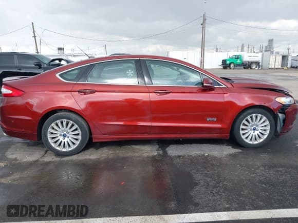 ✅ 2014 Ford Fusion Titanium • VIN: 3FA6P0SUXER114445 • Lot: 43727861. Listed on IAAI with 77,195 mi. Free auction sales archive from the USA and detailed vehicle history report at DreamBid. Image 13.