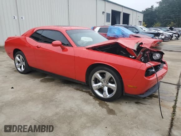 ✅ 2014 Dodge Challenger SXT • VIN: 2C3CDYAG6EH204451 • Lot: 71760004. Wystawiony na Copart z przebiegiem 126 947 mil. Bezpłatny archiwum sprzedaży aukcyjnych z USA i szczegółowy raport historii pojazdu na DreamBid. Zdjęcie 4.