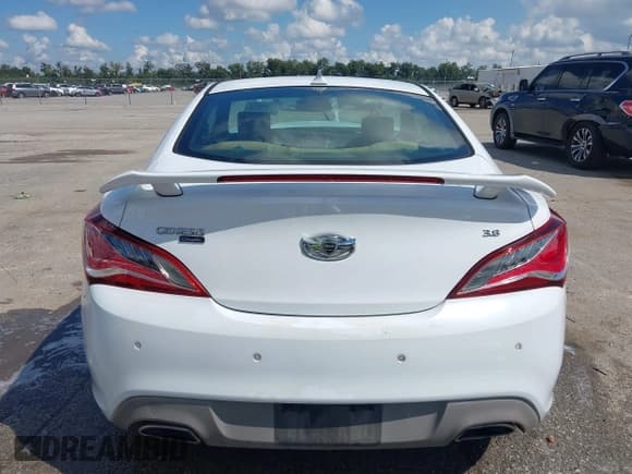 ✅ 2016 Hyundai Genesis Coupe Ultimate • VIN: KMHHU6KJ3GU132491 • Lot: 43395523. Wystawiony na IAAI z przebiegiem 74 543 mil. Bezpłatny archiwum sprzedaży aukcyjnych z USA i szczegółowy raport historii pojazdu na DreamBid. Zdjęcie 17.