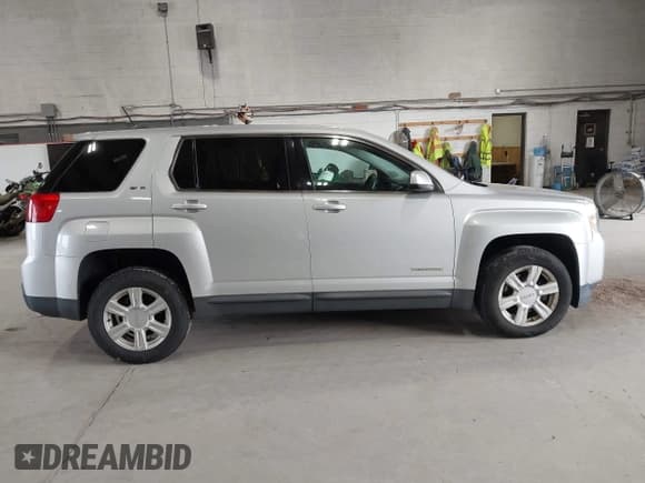 ✅ 2015 GMC Terrain SLE • VIN: 2GKFLVEK1F6255477 • Лот: 43096005. Опубликован ранее на IAAI с пробегом 132 078 миль. Бесплатный доступ к архиву аукционных продаж из США и подробный отчёт об истории автомобиля на DreamBid. Изображение 13.