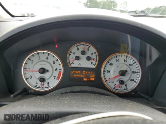 ✅ 2015 Nissan Titan Pro-4X • VIN: 1N6BA0EC7FN502411 • Lot: 62677635. Wystawiony na Copart z przebiegiem 123 822 mil. Bezpłatny archiwum sprzedaży aukcyjnych z USA i szczegółowy raport historii pojazdu na DreamBid. Zdjęcie 9.