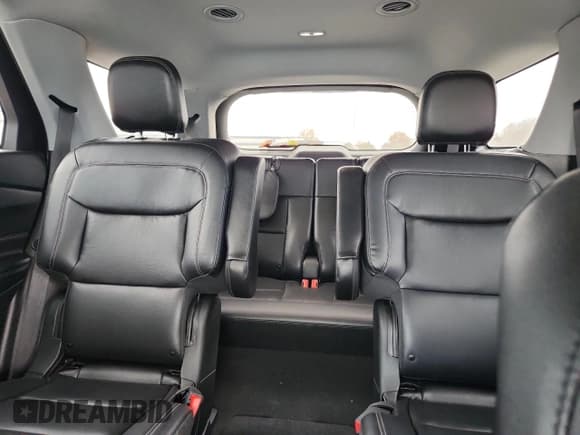 ✅ 2020 Ford Explorer XLT • VIN: 1FMSK8DH8LGC87466 • Лот: 92919095. Опубликован ранее на Copart с пробегом 80 766 миль. Бесплатный доступ к архиву аукционных продаж из США и подробный отчёт об истории автомобиля на DreamBid. Изображение 10.