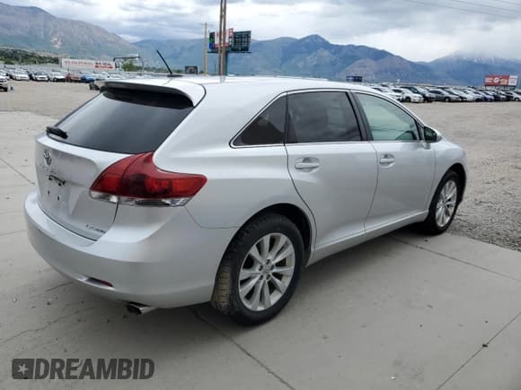 ✅ 2013 Toyota Venza LE • VIN: 4T3BA3BBXDU042022 • Lot: 57340495. Listed on Copart with 174,564 mi. Free auction sales archive from the USA and detailed vehicle history report at DreamBid. Image 3.