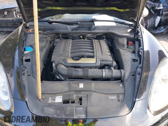 ✅ 2012 Porsche Cayenne • VIN: WP1AA2A27CLA02052 • Lot: 42762252. Listed on IAAI with Not provided. Free auction sales archive from the USA and detailed vehicle history report at DreamBid. Image 10.