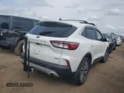 ✅ 2020 Ford Escape Titanium • VIN: 1FMCU9J94LUB09170 • Lot: 67720025. Wystawiony na Copart z przebiegiem 61 928 mil. Bezpłatny archiwum sprzedaży aukcyjnych z USA i szczegółowy raport historii pojazdu na DreamBid. Zdjęcie 3.