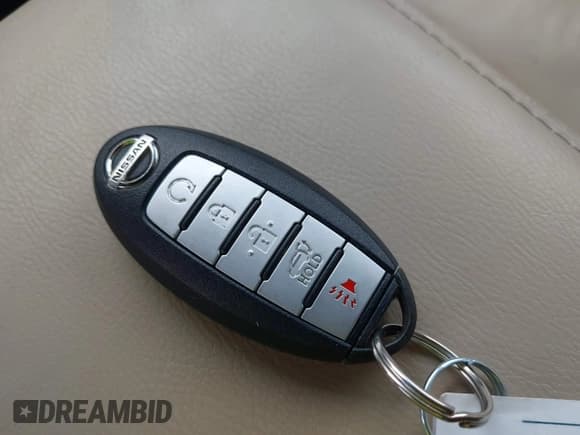 ✅ 2014 Nissan Pathfinder S • VIN: 5N1AR2MN2EC729856 • Lot: 42113985. Wystawiony na IAAI z przebiegiem 181 176 mil. Bezpłatny archiwum sprzedaży aukcyjnych z USA i szczegółowy raport historii pojazdu na DreamBid. Zdjęcie 11.