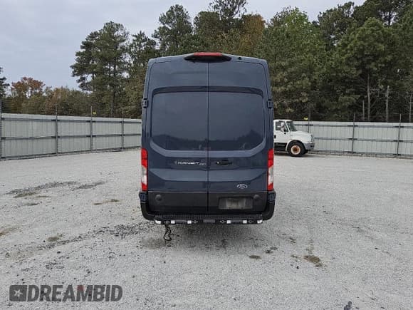 ✅ 2020 Ford Transit Cargo • VIN: 1FTBR3X84LKA87552 • Lot: 78698114. Wystawiony na Copart z przebiegiem 68 677 mil. Bezpłatny archiwum sprzedaży aukcyjnych z USA i szczegółowy raport historii pojazdu na DreamBid. Zdjęcie 6.