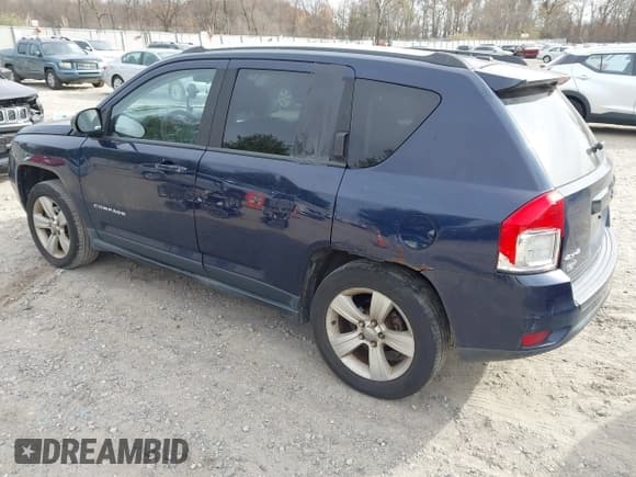 ✅ 2013 Jeep Compass Latitude • VIN: 1C4NJDEB3DD164328 • Lot: 43728387. Wystawiony na IAAI z przebiegiem 171 240 mil. Bezpłatny archiwum sprzedaży aukcyjnych z USA i szczegółowy raport historii pojazdu na DreamBid. Zdjęcie 3.