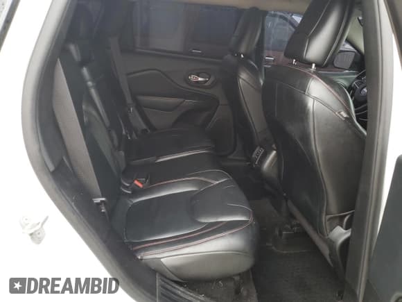 ✅ 2014 Jeep Cherokee Trailhawk • VIN: 1C4PJMBS8EW267778 • Lot: 85760065. Wystawiony na Copart z przebiegiem 162 614 mil. Bezpłatny archiwum sprzedaży aukcyjnych z USA i szczegółowy raport historii pojazdu na DreamBid. Zdjęcie 11.