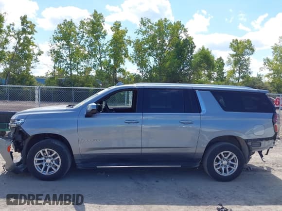 ✅ 2023 Chevrolet Suburban LS • VIN: 1GNSKBKD1PR534412 • Лот: 43128954. Опубликован ранее на IAAI с пробегом 63 521 миль. Бесплатный доступ к архиву аукционных продаж из США и подробный отчёт об истории автомобиля на DreamBid. Изображение 15.