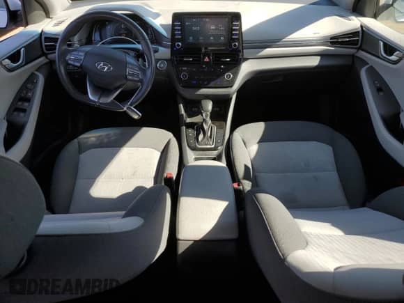 ✅ 2020 Hyundai Ioniq SEL • VIN: KMHC85LC1LU240272 • Лот: 80160544. Размещён на Copart с пробегом 73 909 миль миль. Получите бесплатный доступ к архиву аукционных продаж из США и посмотрите подробный отчёт об истории автомобиля на DreamBid. Изображение 8.