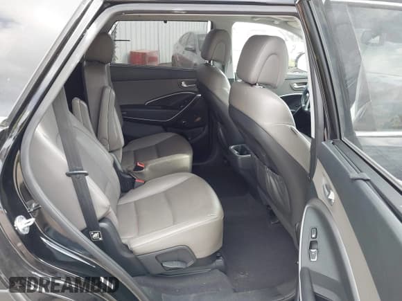 ✅ 2017 Hyundai Santa Fe Limited Ultimate • VIN: KM8SR4HF1HU184881 • Лот: 43260269. Опубликован ранее на IAAI с пробегом 106 007 миль. Бесплатный доступ к архиву аукционных продаж из США и подробный отчёт об истории автомобиля на DreamBid. Изображение 8.