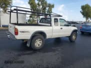 ✅ 2000 Toyota Tacoma • VIN: 4TAWN72N4YZ647646 • Lot: 91399775. Listed on Copart with 182,744 mi. Free auction sales archive from the USA and detailed vehicle history report at DreamBid. Image 3.