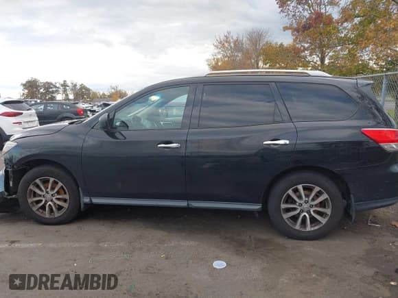 ✅ 2016 Nissan Pathfinder SV • VIN: 5N1AR2MM5GC604604 • Lot: 43506479. Listed on IAAI with 140,234 mi. Free auction sales archive from the USA and detailed vehicle history report at DreamBid. Image 14.