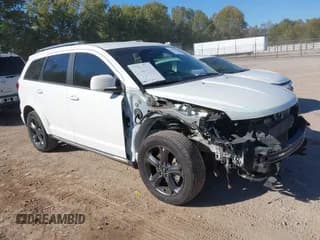 ✅ 2019 Dodge Journey Crossroad • VIN: 3C4PDCGG0KT857660 • Lot: 43438473. Wystawiony na IAAI z przebiegiem 118 863 mil. Bezpłatny archiwum sprzedaży aukcyjnych z USA i szczegółowy raport historii pojazdu na DreamBid. Zdjęcie 1.