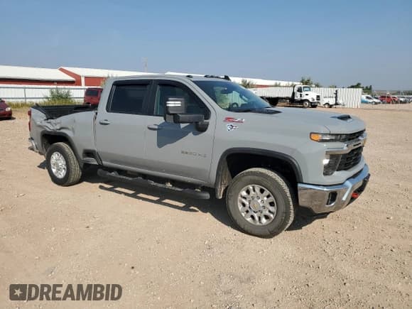 ✅ 2024 Chevrolet Silverado 2500HD LT • VIN: 2GC4YNE78R1226141 • Lot: 72026105. Listed on Copart with 13,936 mi. Free auction sales archive from the USA and detailed vehicle history report at DreamBid. Image 4.