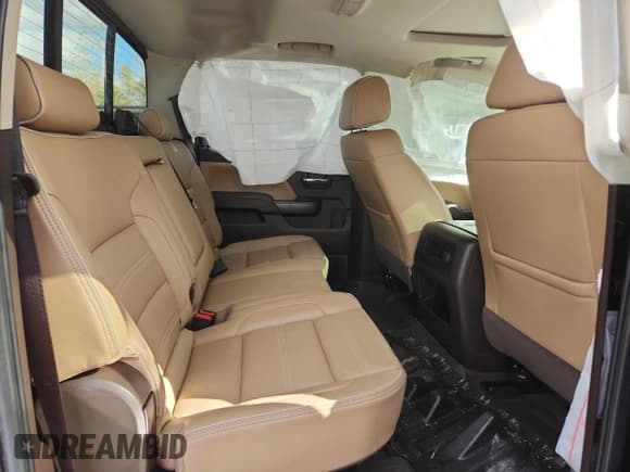 ✅ 2018 GMC Sierra 2500HD Denali • VIN: 1GT12UEY8JF122270 • Lot: 90699985. Wystawiony na Copart z przebiegiem Nie podano. Bezpłatny archiwum sprzedaży aukcyjnych z USA i szczegółowy raport historii pojazdu na DreamBid. Zdjęcie 10.