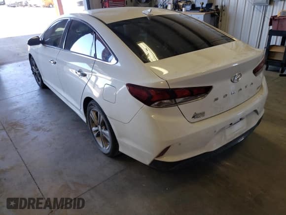 ✅ 2018 Hyundai Sonata Limited • VIN: 5NPE34AF0JH640088 • Лот: 57874312. Опубликован ранее на Copart с пробегом 100 314 миль. Бесплатный доступ к архиву аукционных продаж из США и подробный отчёт об истории автомобиля на DreamBid. Изображение 3.