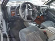 ✅ 2001 Chevrolet Blazer LT • VIN: 1GNDT13W81K228985 • Lot: 96769085. Listed on Copart with 212,572 mi. Free auction sales archive from the USA and detailed vehicle history report at DreamBid. Image 8.