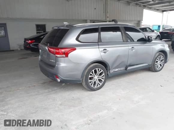 2017 Mitsubishi Outlander ES with VIN JA4AD2A39HZ034565, listed as a IAAI auction lot 43352016 with 187,984 mi miles and . Bid and sale history available at DreamBid. Image 4.