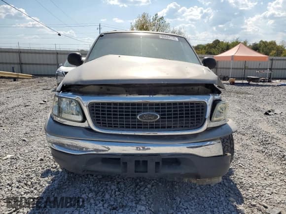✅ 2002 Ford Expedition XLT • VIN: 1FMRU15W32LA69034 • Lot: 80884715. Wystawiony na Copart z przebiegiem Nie podano. Bezpłatny archiwum sprzedaży aukcyjnych z USA i szczegółowy raport historii pojazdu na DreamBid. Zdjęcie 5.