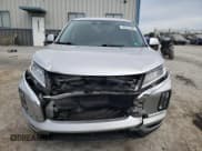 ✅ 2021 Mitsubishi Outlander ES • VIN: JA4ARUAU4MU034874 • Lot: 85337935. Wystawiony na Copart z przebiegiem 119 335 mil. Bezpłatny archiwum sprzedaży aukcyjnych z USA i szczegółowy raport historii pojazdu na DreamBid. Zdjęcie 5.