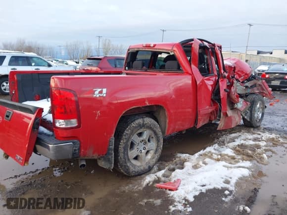 ✅ 2012 GMC Sierra 1500 SLE • VIN: 1GTR2VEA8CZ327861 • Lot: 43628710. Listed on IAAI with 110,801 mi. Free auction sales archive from the USA and detailed vehicle history report at DreamBid. Image 4.