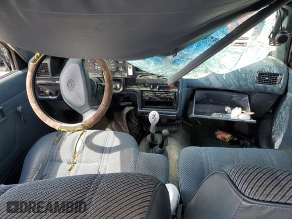 ✅ 1995 Toyota Pickup DLX • VIN: JT4VN13D8S5155400 • Лот: 67085665. Опубликован ранее на Copart с пробегом 239 009 миль. Бесплатный доступ к архиву аукционных продаж из США и подробный отчёт об истории автомобиля на DreamBid. Изображение 8.