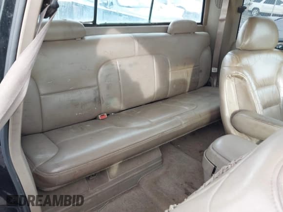✅ 1996 GMC Sierra 3500 • VIN: 1GTHK39R1TE533577 • Lot: 41685957. Listed on IAAI with 82,171 mi. Free auction sales archive from the USA and detailed vehicle history report at DreamBid. Image 8.