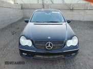 ✅ 2007 Mercedes-Benz C 230 Sport • VIN: WDBRF52HX7F853520 • Lot: 48811325. Wystawiony na Copart z przebiegiem 117 859 mil. Bezpłatny archiwum sprzedaży aukcyjnych z USA i szczegółowy raport historii pojazdu na DreamBid. Zdjęcie 5.