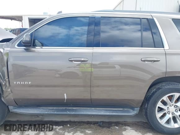 ✅ 2016 Chevrolet Tahoe LT • VIN: 1GNSCBKC7GR129367 • Lot: 42503801. Listed on IAAI with 111,352 mi. Free auction sales archive from the USA and detailed vehicle history report at DreamBid. Image 13.