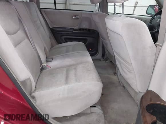 2001 Toyota Highlander с VIN JTEHF21A610014695, выставлен на аукционе IAAI как лот 42611815 с пробегом 211 433 миль миль и . История ставок и продаж доступна на DreamBid. Изображение 8.